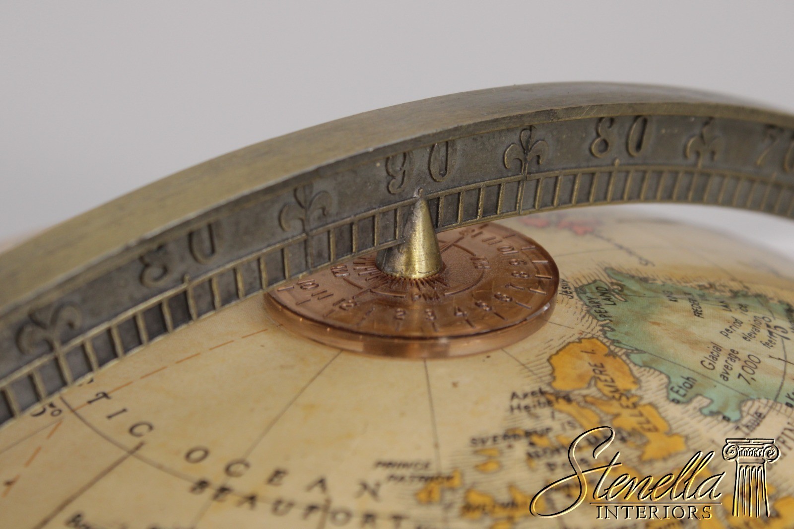 L72058: MAITLAND SMITH Replogle Globe On Mahogany Stand