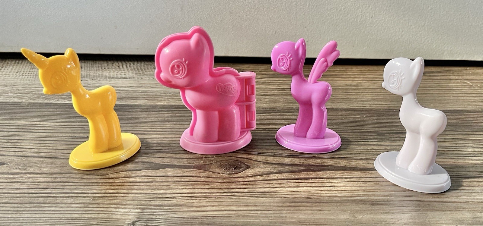 4 My Little Pony Make n Style Play Doh Ponies Pony Mold Stamper Arts Crafts DIY