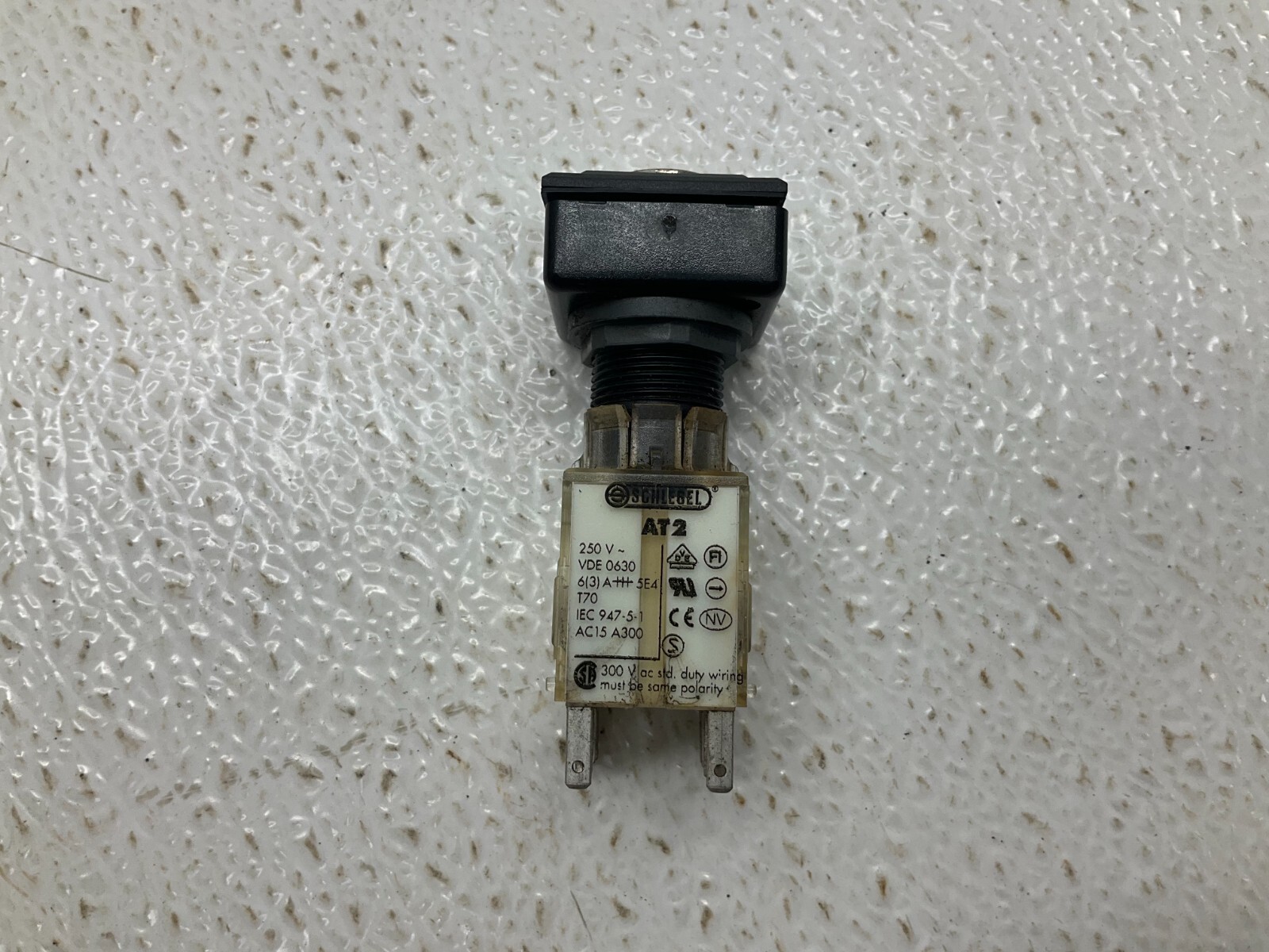 Schlegel AT2 2-Position Maintained Key Selector Switch AT-2