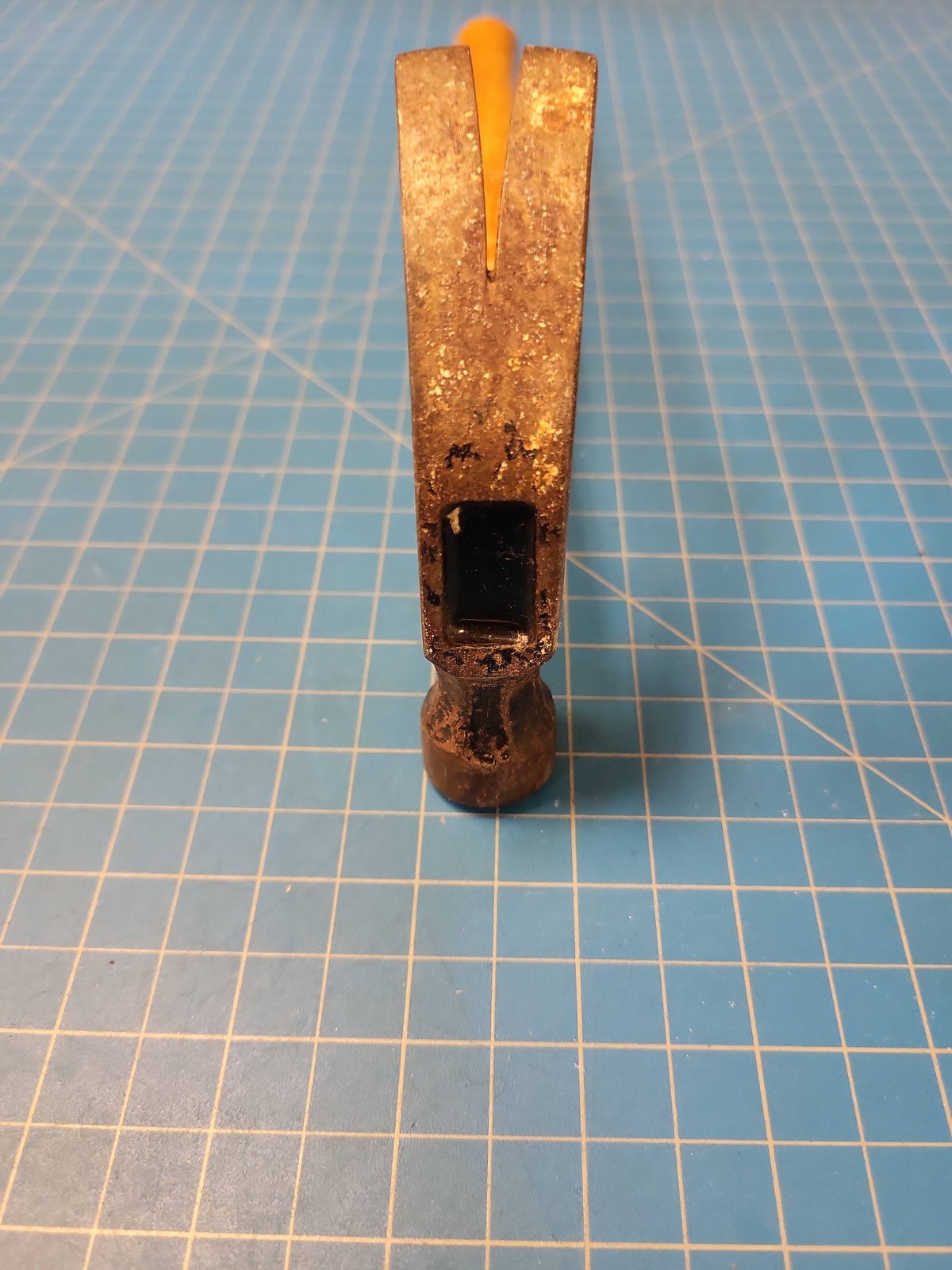Vintage Claw Hammer Wood Handle Carpentry Tool Nail Puller Woodworking