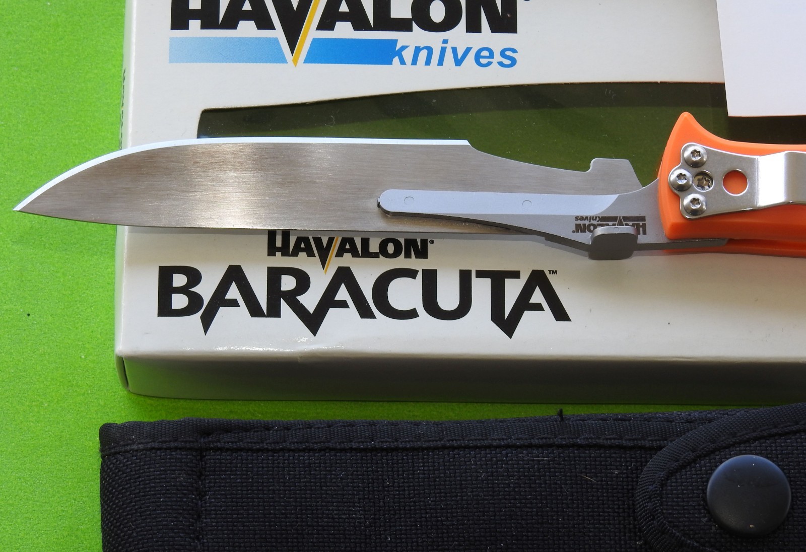 SAVE! NEW Havalon Baracuta-Blaze Replaceable Blade Filet Knife with EXTRA BLADES