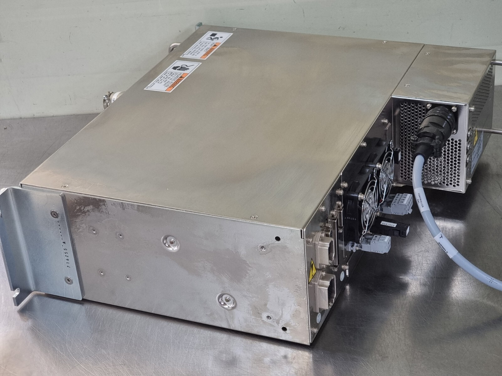YASKAWA ROBOT CONTROLLER ERCR-NS01-B004 NXC100