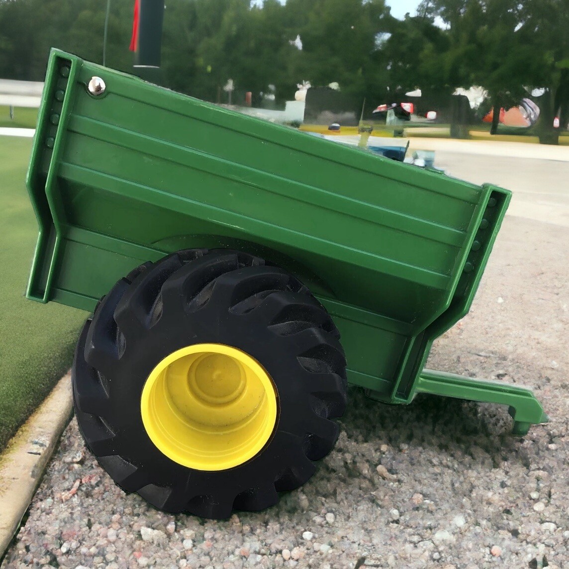 Tomy John Deere Monster Tread Farm Grain Wagon Plastic Toy Lift Gate Green Cart
