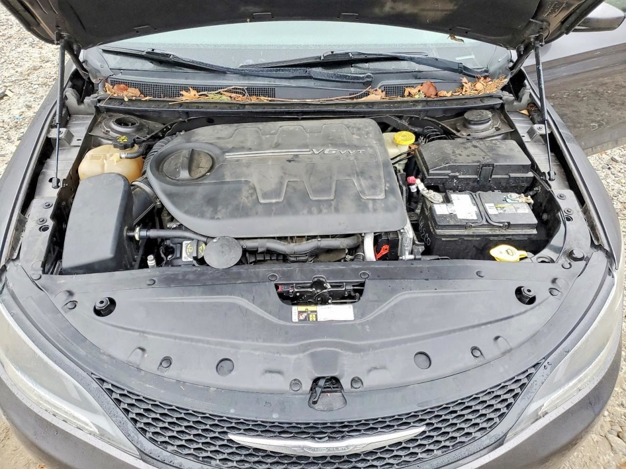200 2016 Glove Box 5029939
