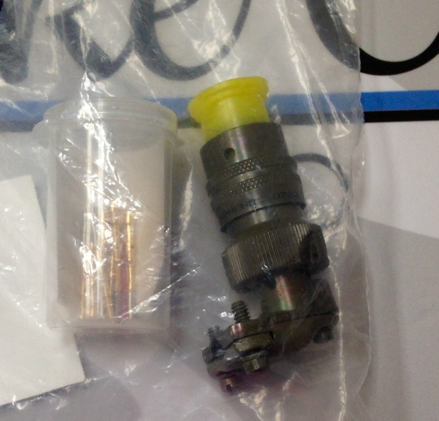 Connector - 6 Position Circular Plug w/ Contacts  PT08CE-10-98S (SR)