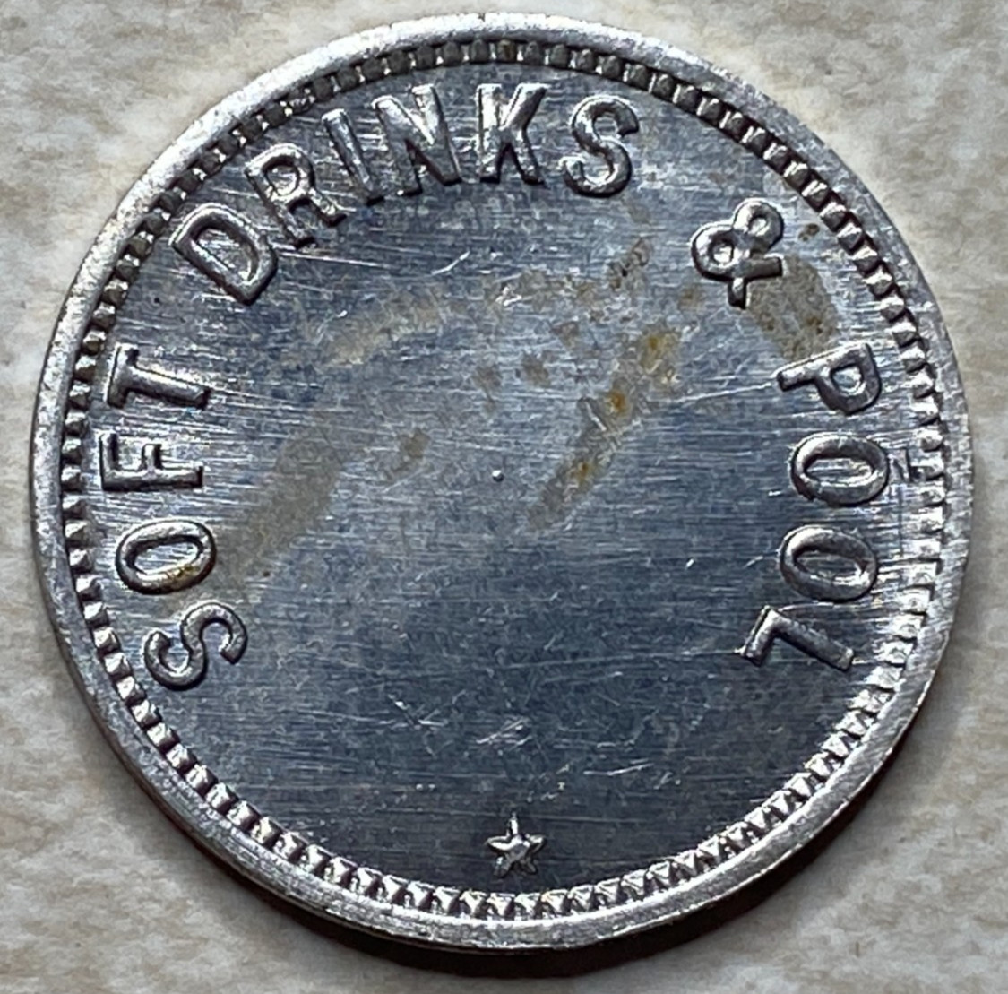T9195 Soft Drinks & Pool, Unknown  Anillo Restrike Arcade Token