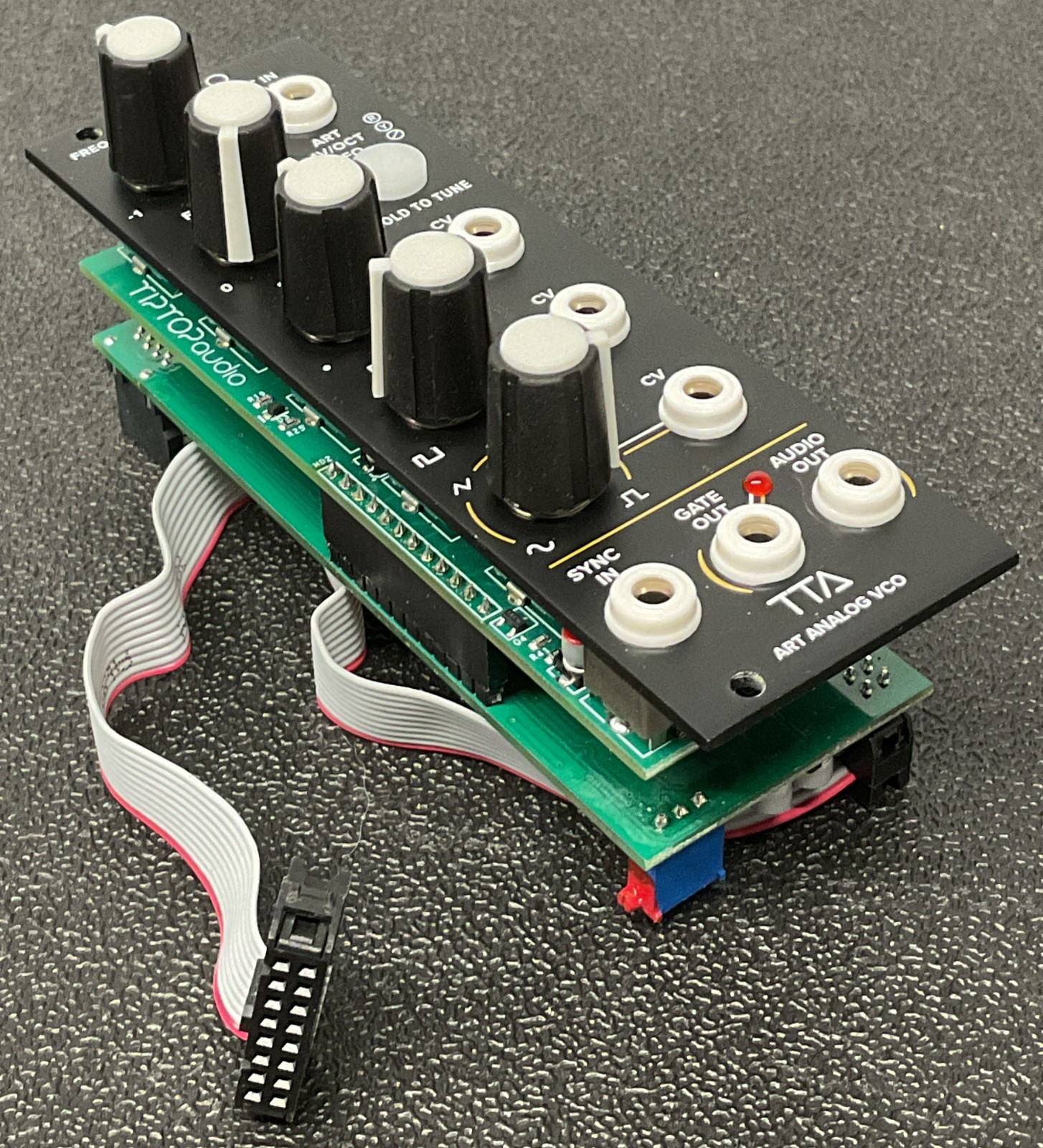Tiptop Audio ATX1 - ART Analog VCO