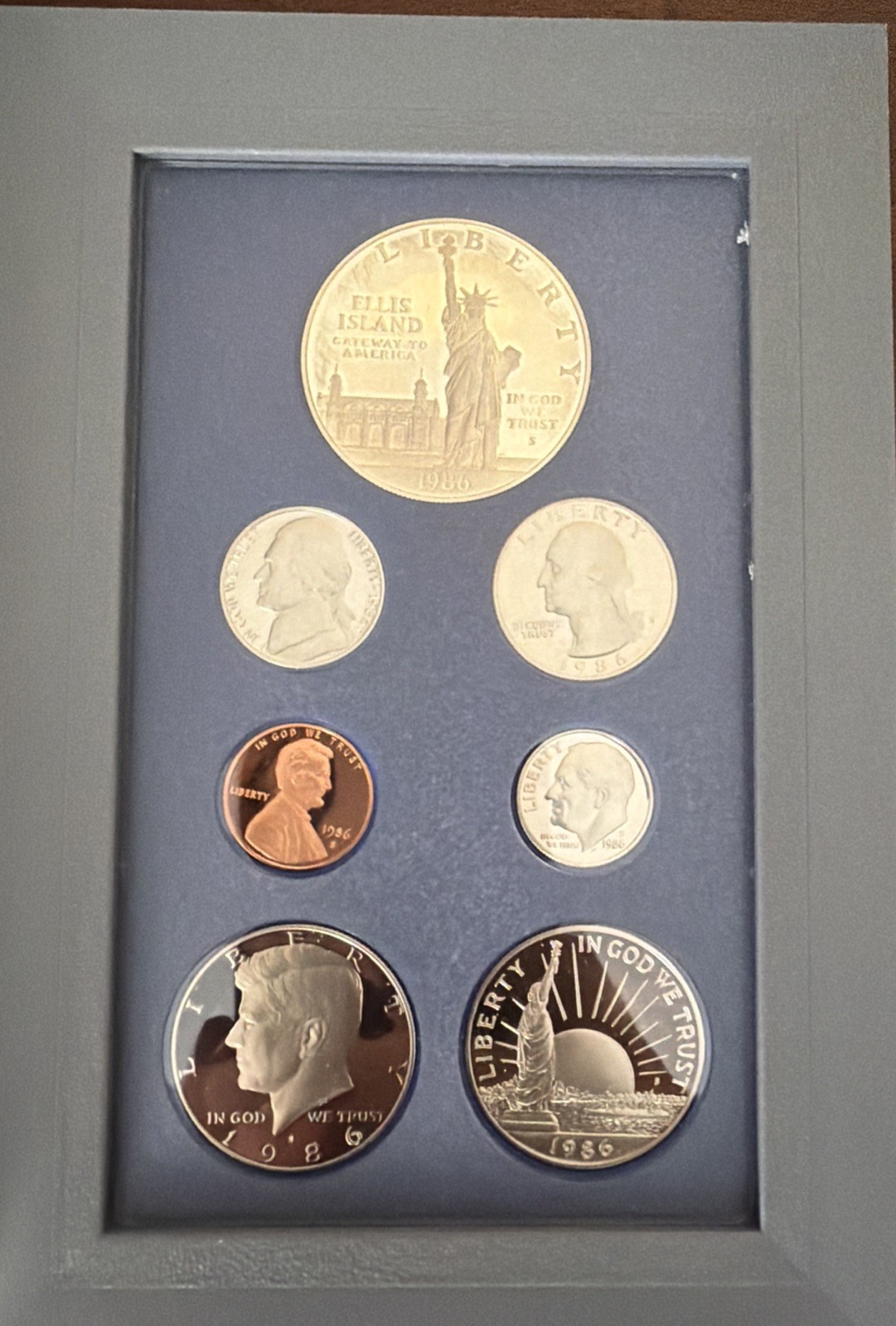 1986 Prestige Proof Set with Silver Dollar US Mint, Complete with Box and COA