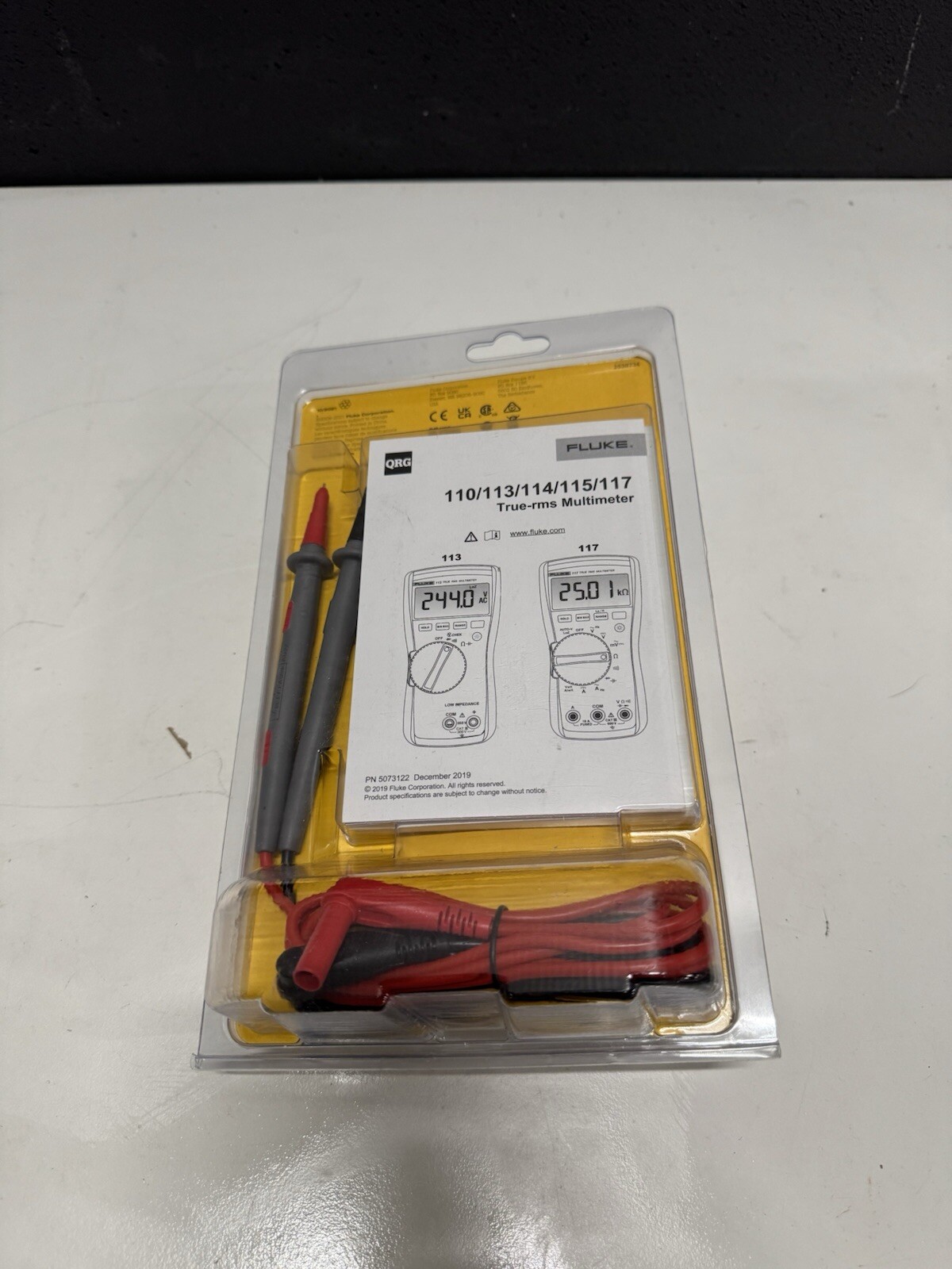 Fluke 115 Digital True RMS Multimeter