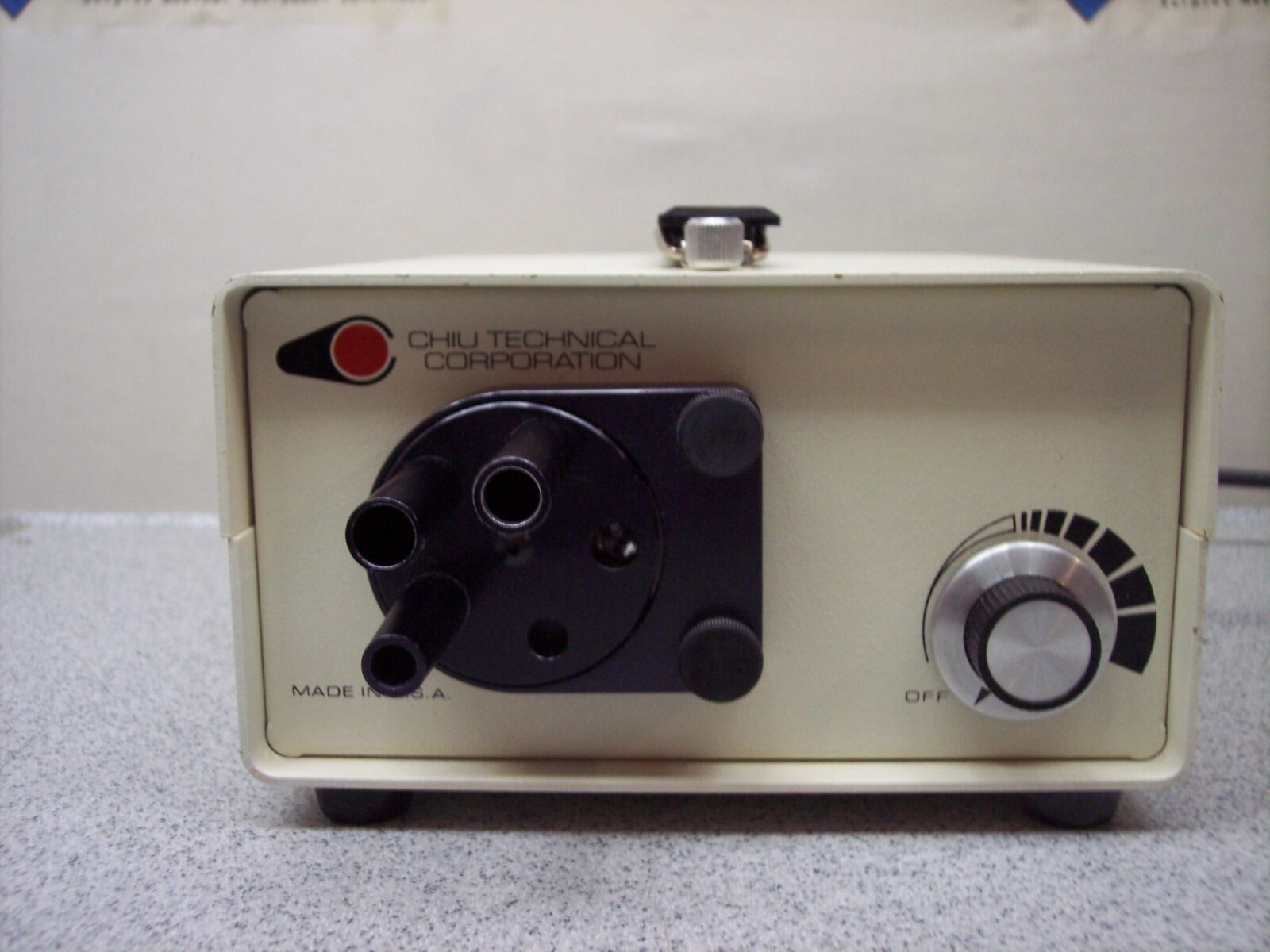 Chiu Technical Corporation SLS-150 Light Source