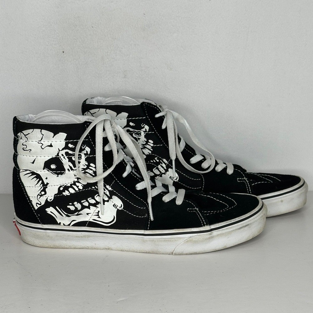 Vans SK8-Hi  TM Glow Skulls Sneakers Black White Skateboard Sz M 9.5 W 11