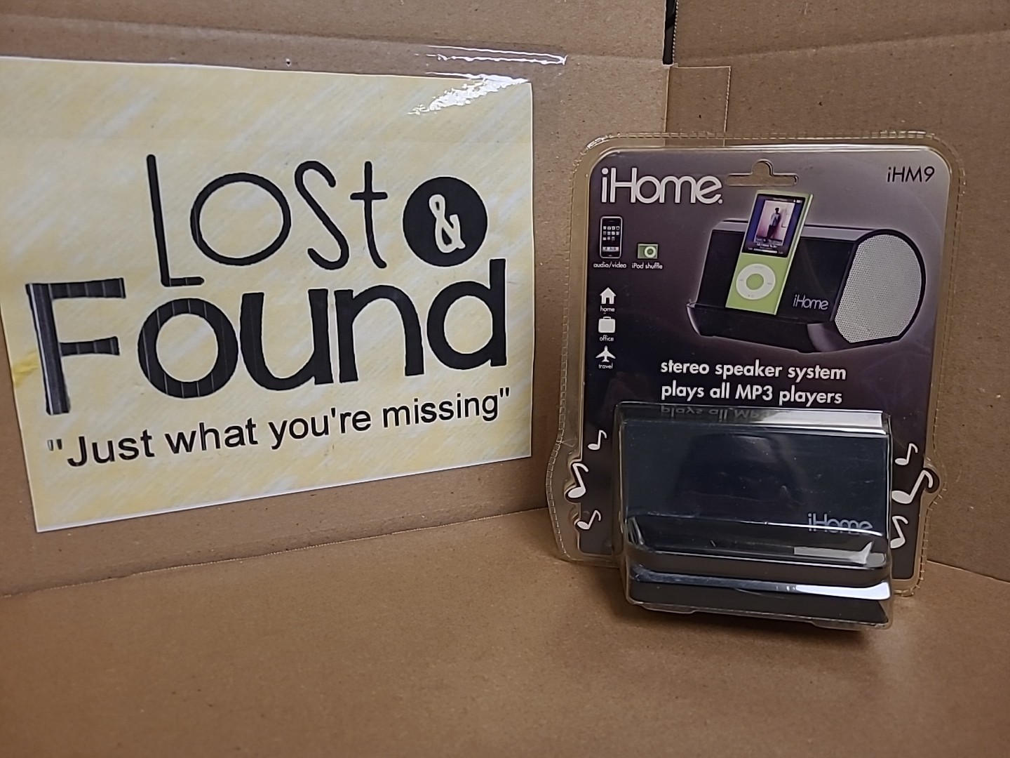 IHOME IHM9 New Audio Video MP3 Cell Computer Speaker Black Vintage