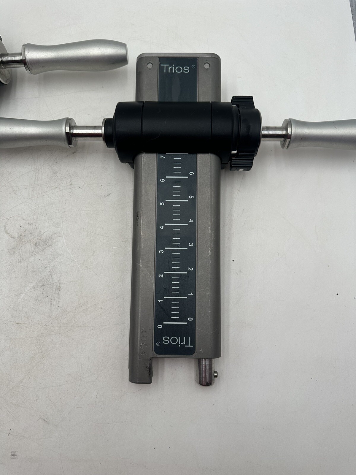 Mizuho OSI Trios Surgical Table Adjustable Table Mounts