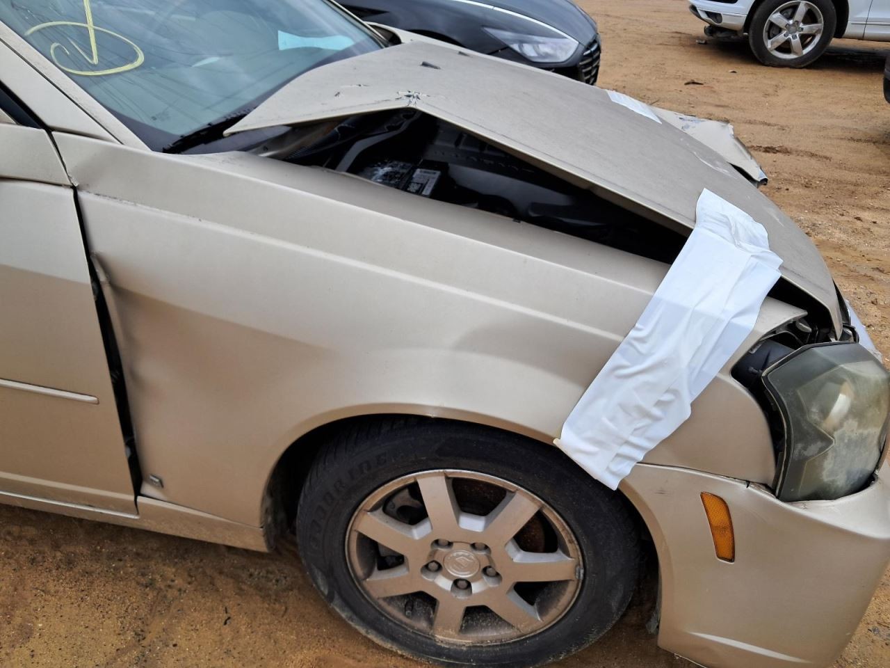CTS 2006 Glove Box 4808154