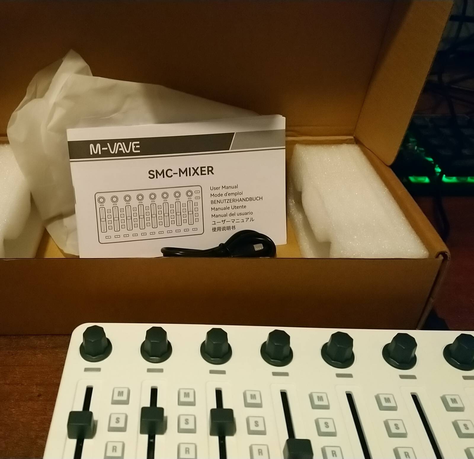 M-VAVE SMC-Mixer Wireless MIDI Controller Mixing Console Connection Rechargeable