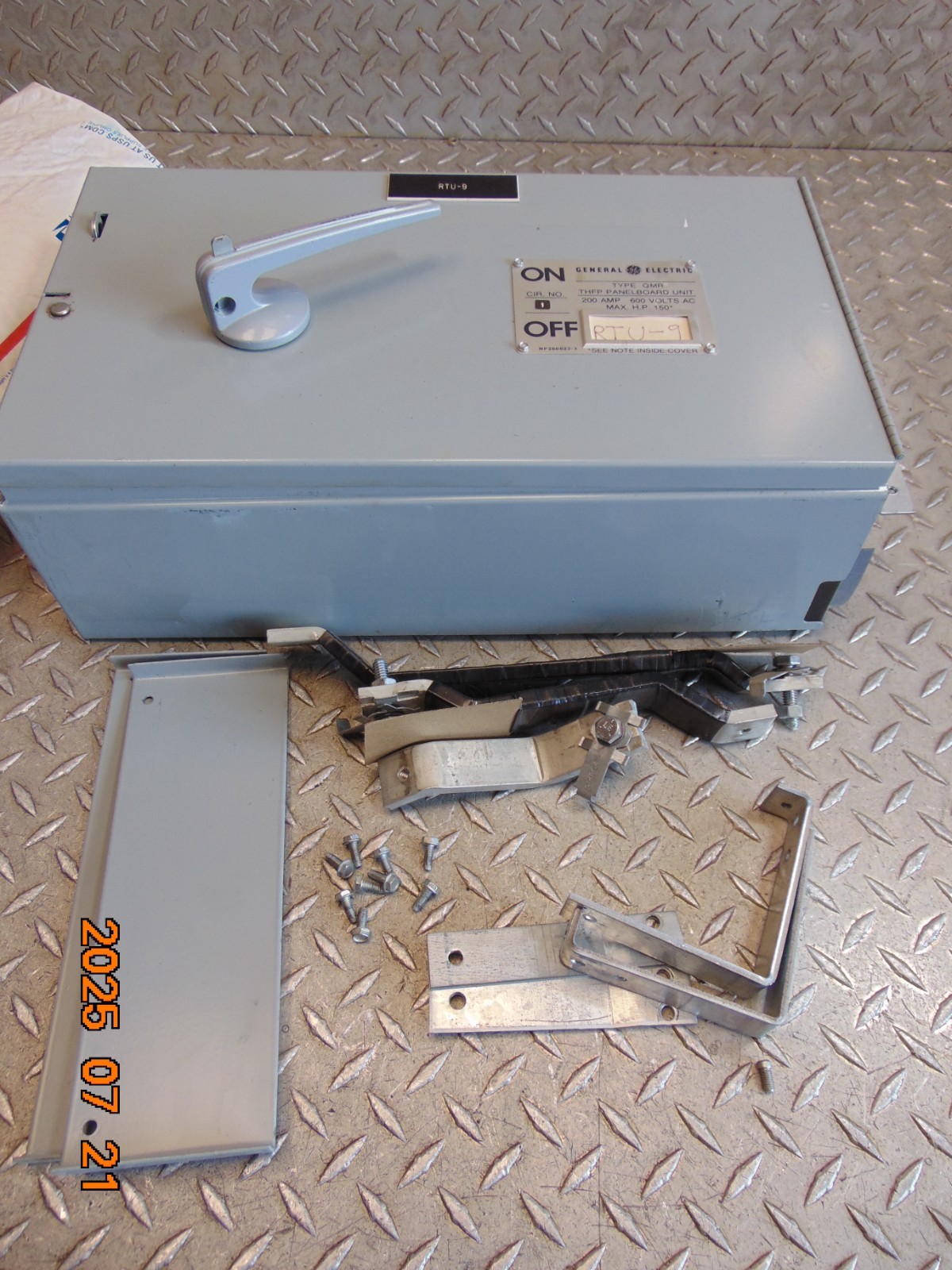 GE THFP364 QMR 200A 200 AMP 600V FUSIBLE PANELBOARD SWITCH