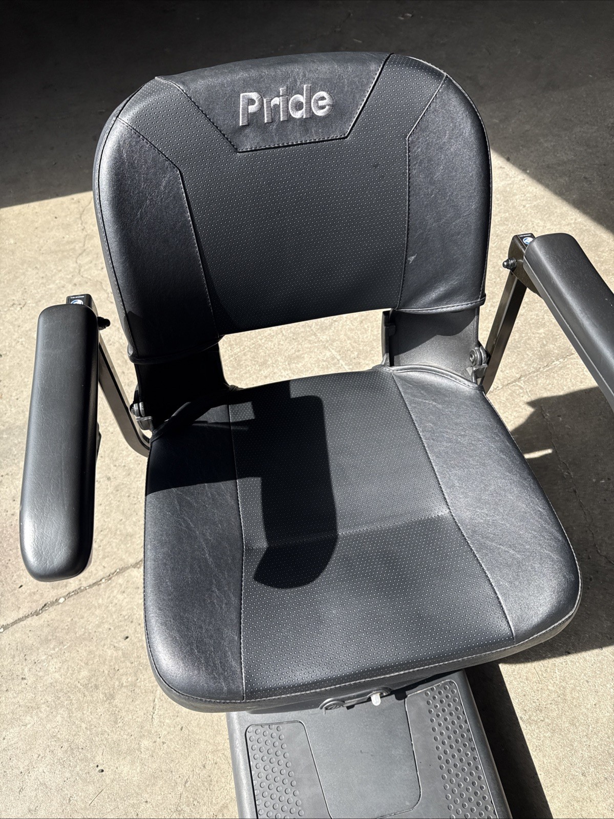Pride Mobility Go-Go Elite Traveller 4-Wheel Mobility Scooter - Red
