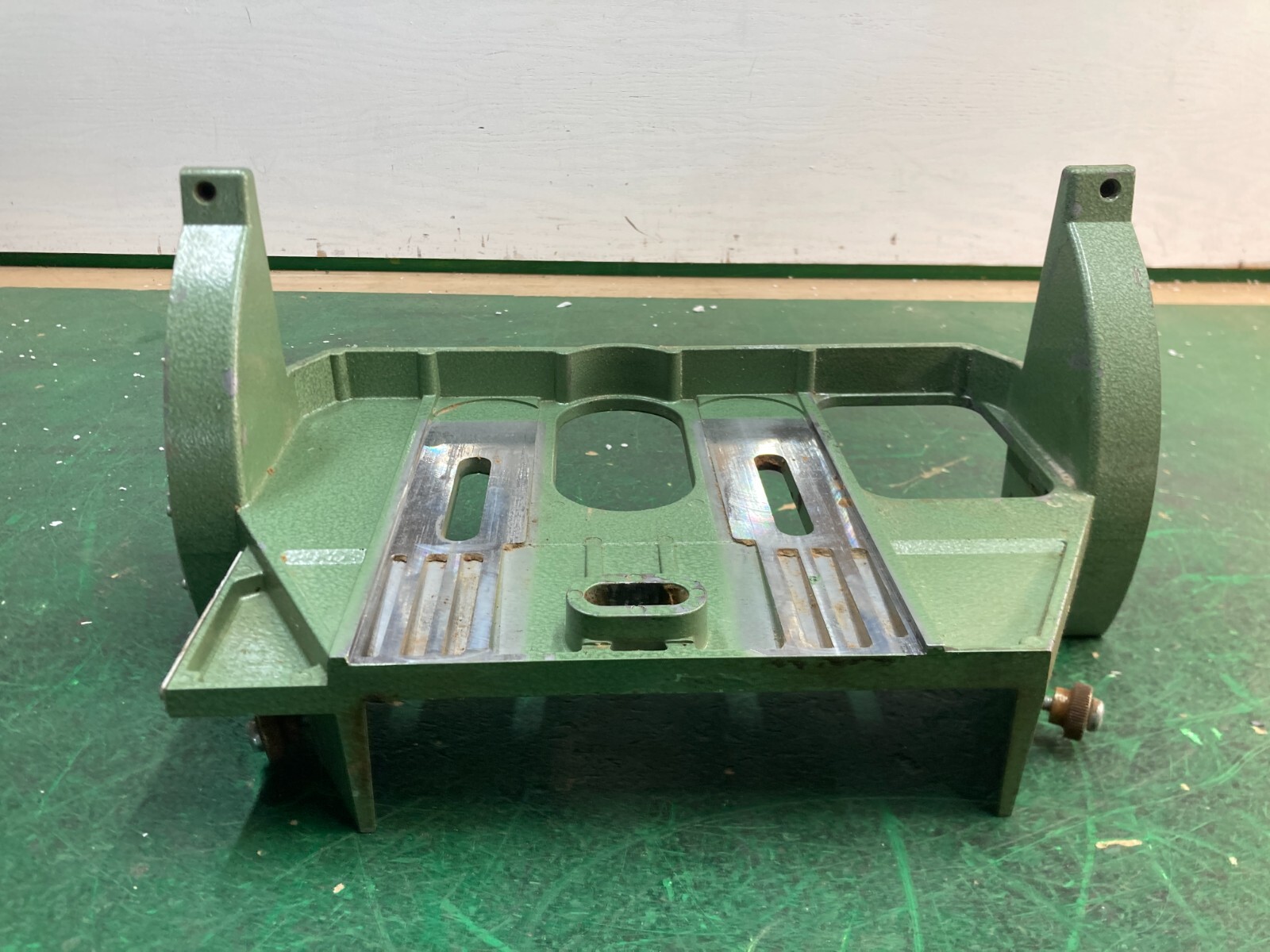 Inca 341.018 Table Saw - Arbor Cradle and Trunnions