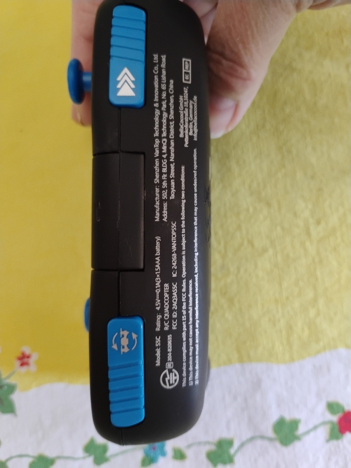 Snaptain Drone Remote 55C, (AAA Batteries not included) Untested B22
