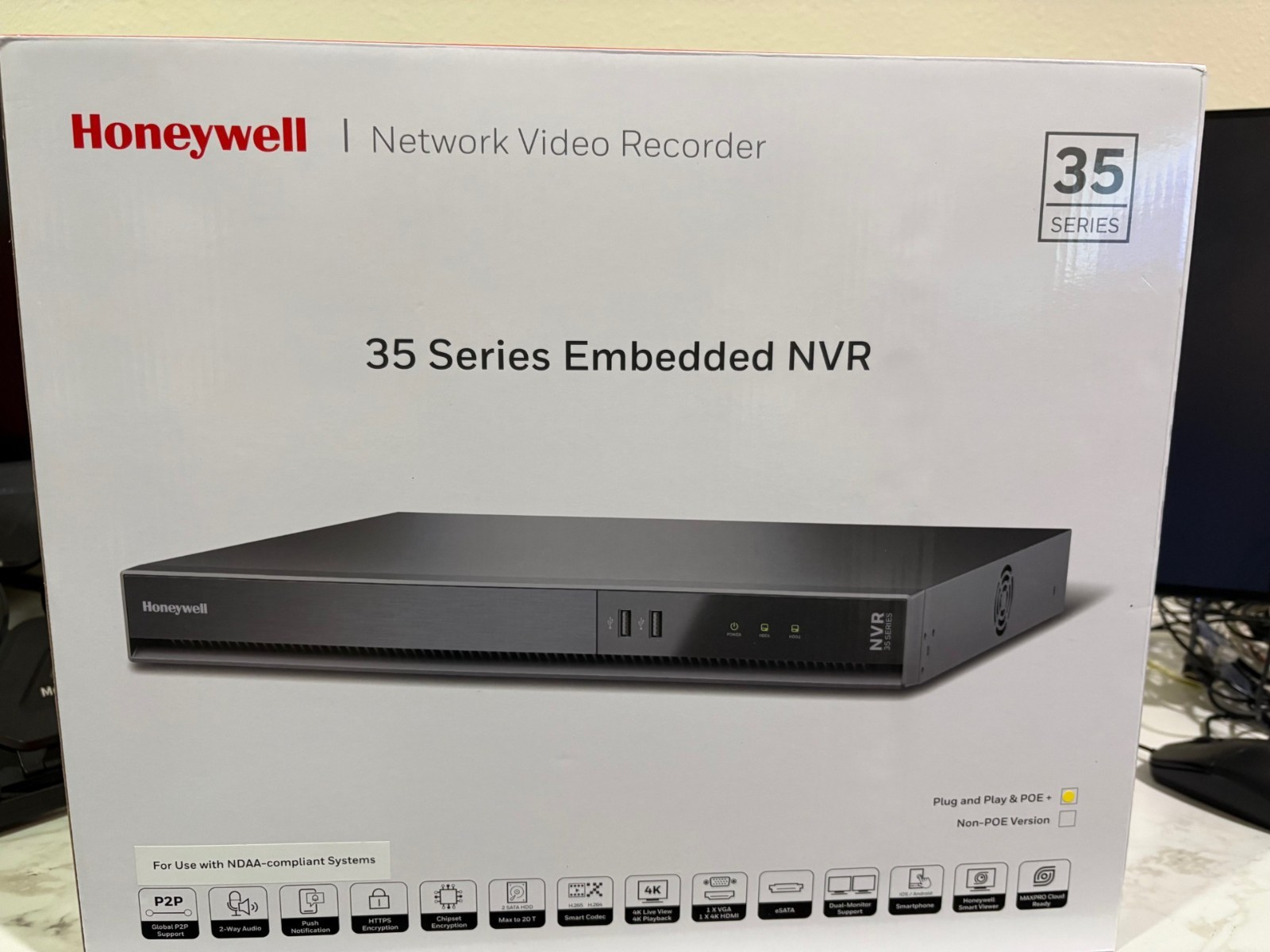 Honeywell 35 Series Embedded Network Video Recorder NVR 8-Channel HN35080202C
