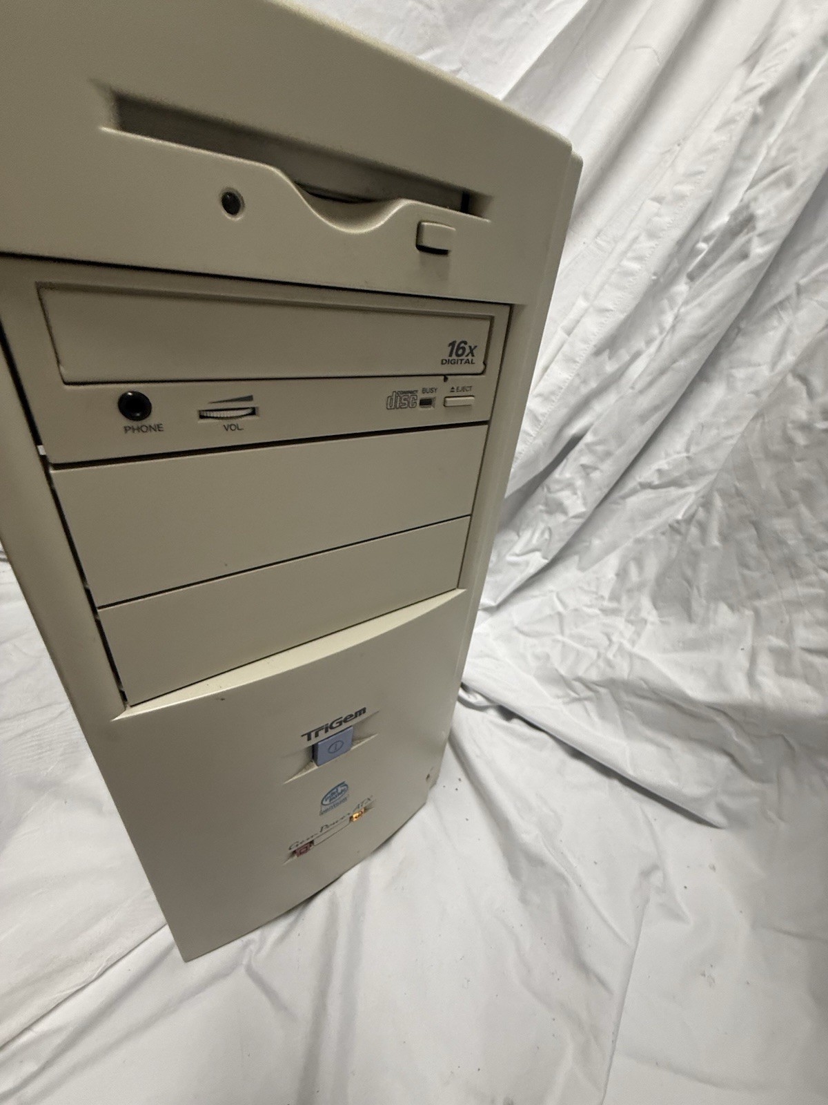 VTG TriGem Intel Pentium Desktop Computer Tower Socket 7 ISA /PCI-16x CdROM