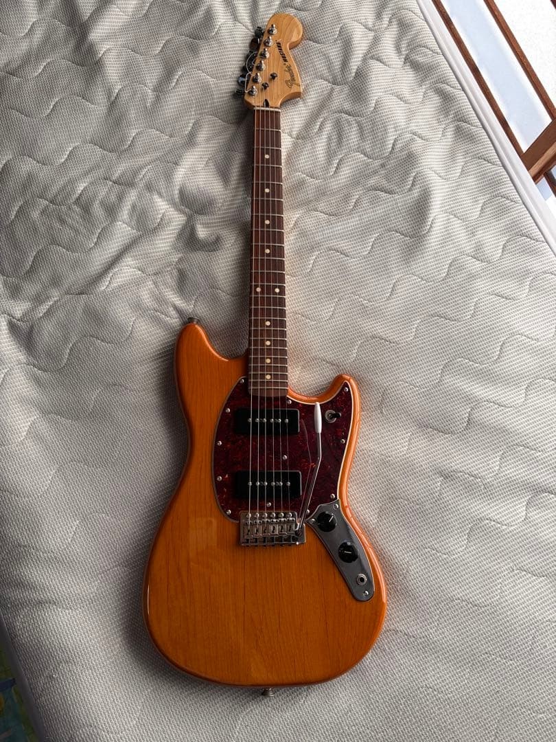 Mustang Fender Mexico Player Tremolo Specs