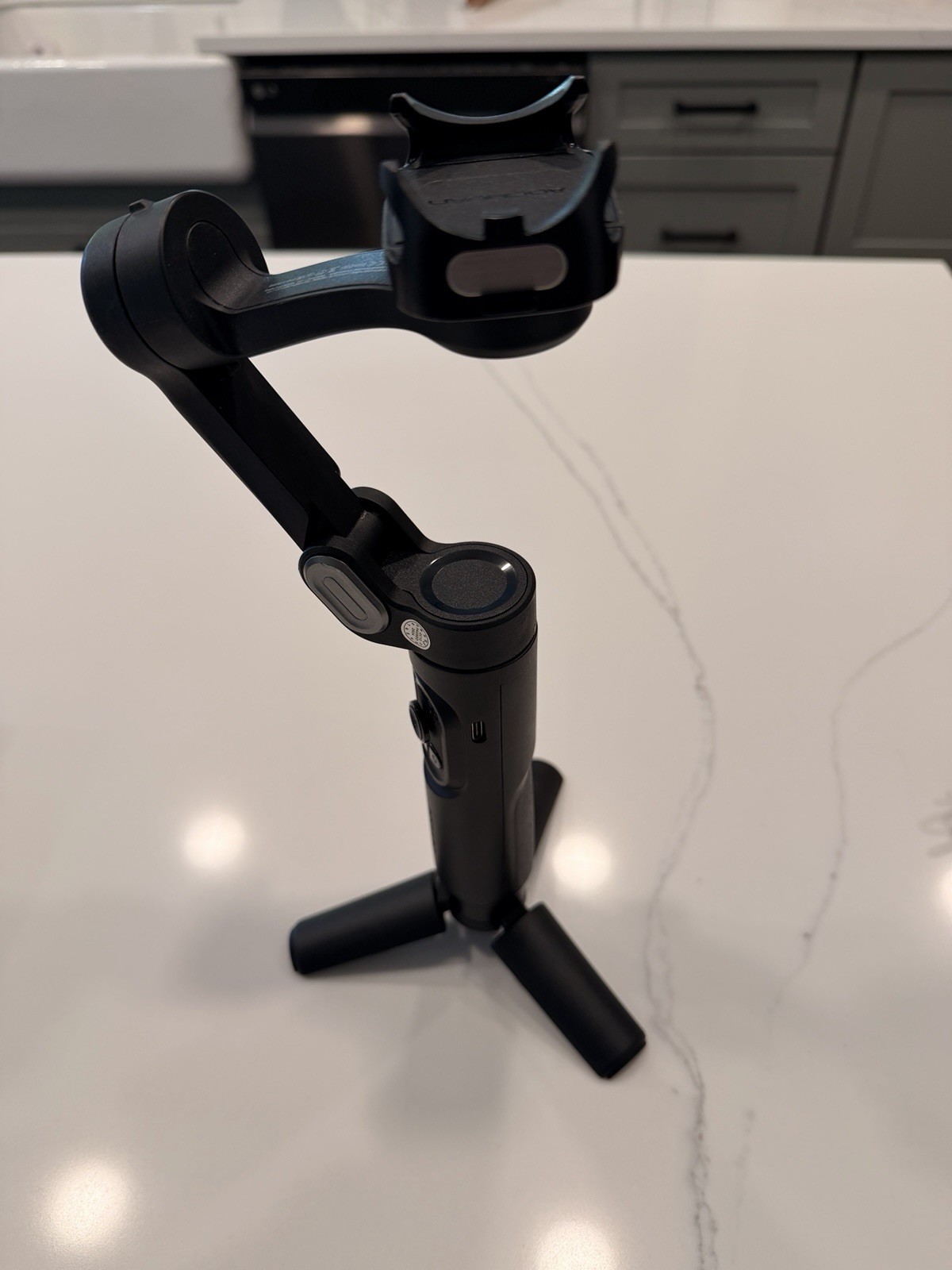 AOCHUAN Smart XE 3-Axis Smartphone Gimbal Stabilizer Magnetic Patch
