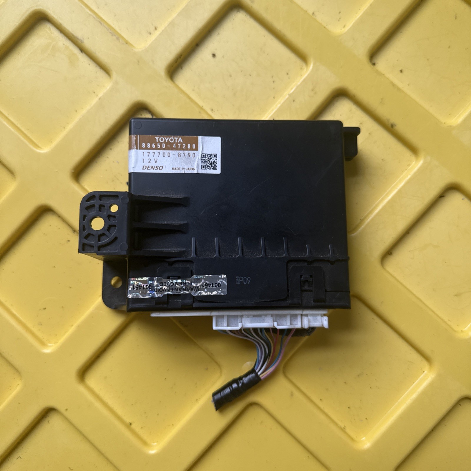 12-15 TOYOTA PRIUS 1.8L CHASSIS ECM BLOWER MOTOR CONTROL MODULE ASSEMBLY