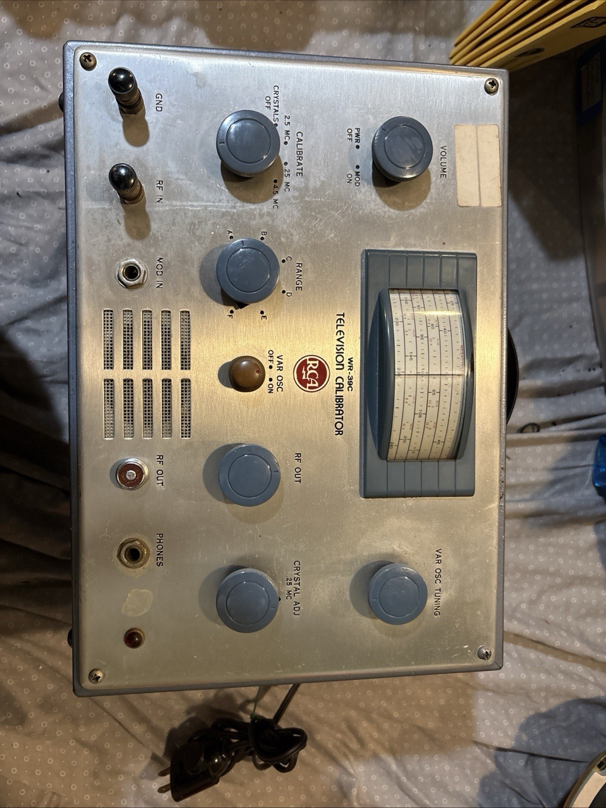 Vintage RCA Model WR-39C Television Calibrator