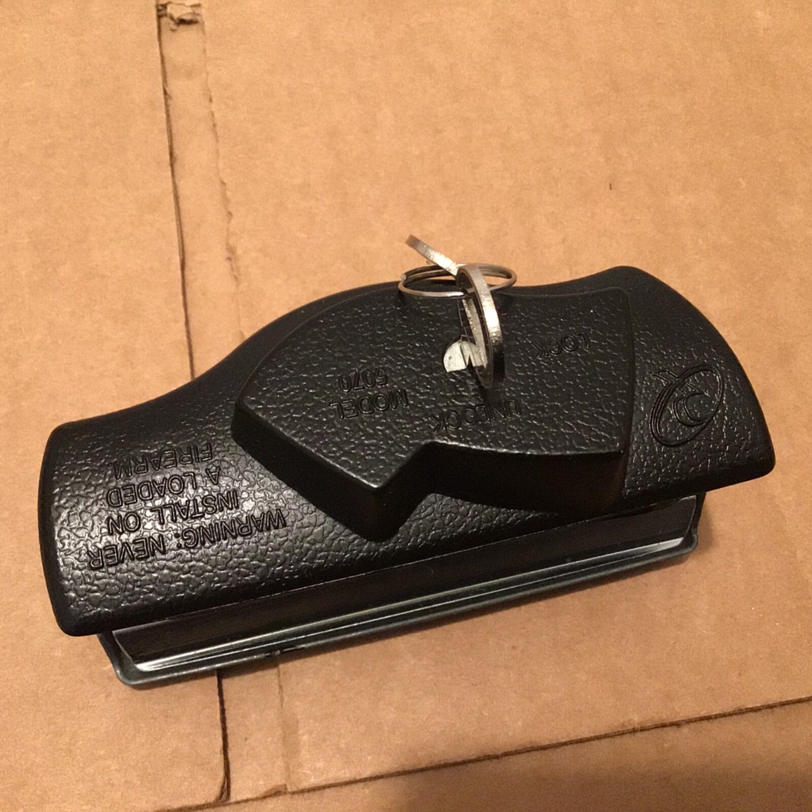 Regal Model 5070 Trigger Lock for Remington Rifles & Shotguns includes 2 keys
