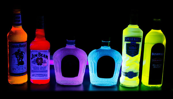 GLOWING Liquid: Neon/UV/Blacklight Reactive Dye / Paint