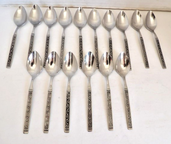 16 Oneida LTD 1881 Rogers Teaspoons Spoons SPANISH COURT Stainless Flatware