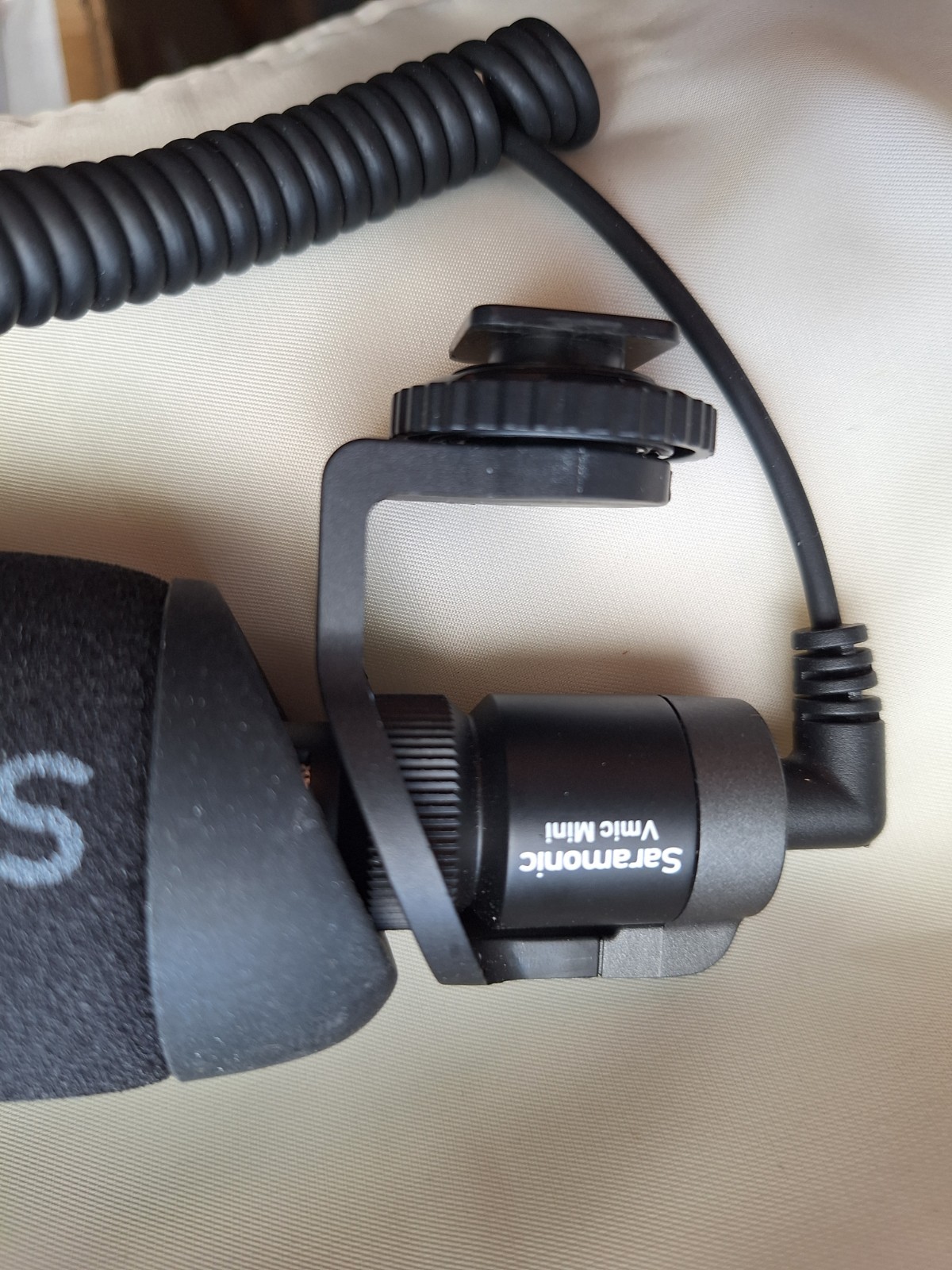 Saramonic Vmic Mini Compact Camera-Mount Microphone