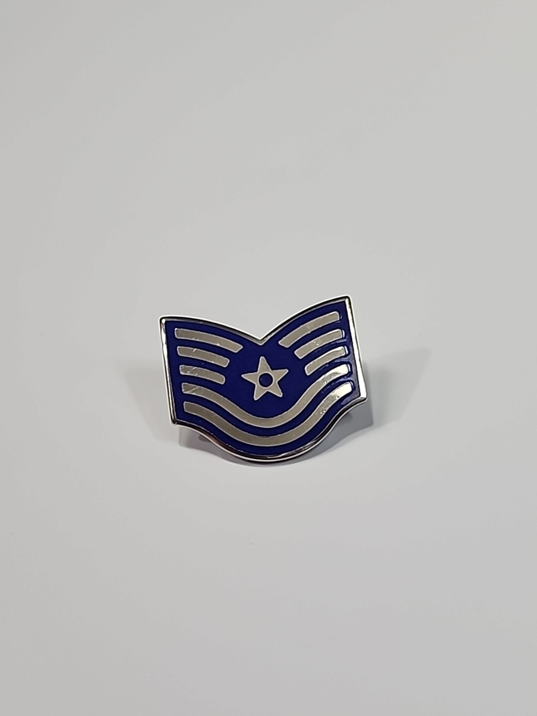 US Air Force Technical Sergeant E-5 Chevron Insignia Lapel Pin G-23 on Back