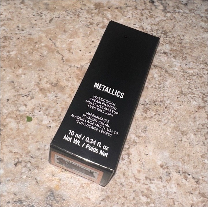 Metallic Waterproof Liquid Eyeliner Goldmine 10 ml / 0.34 fl oz