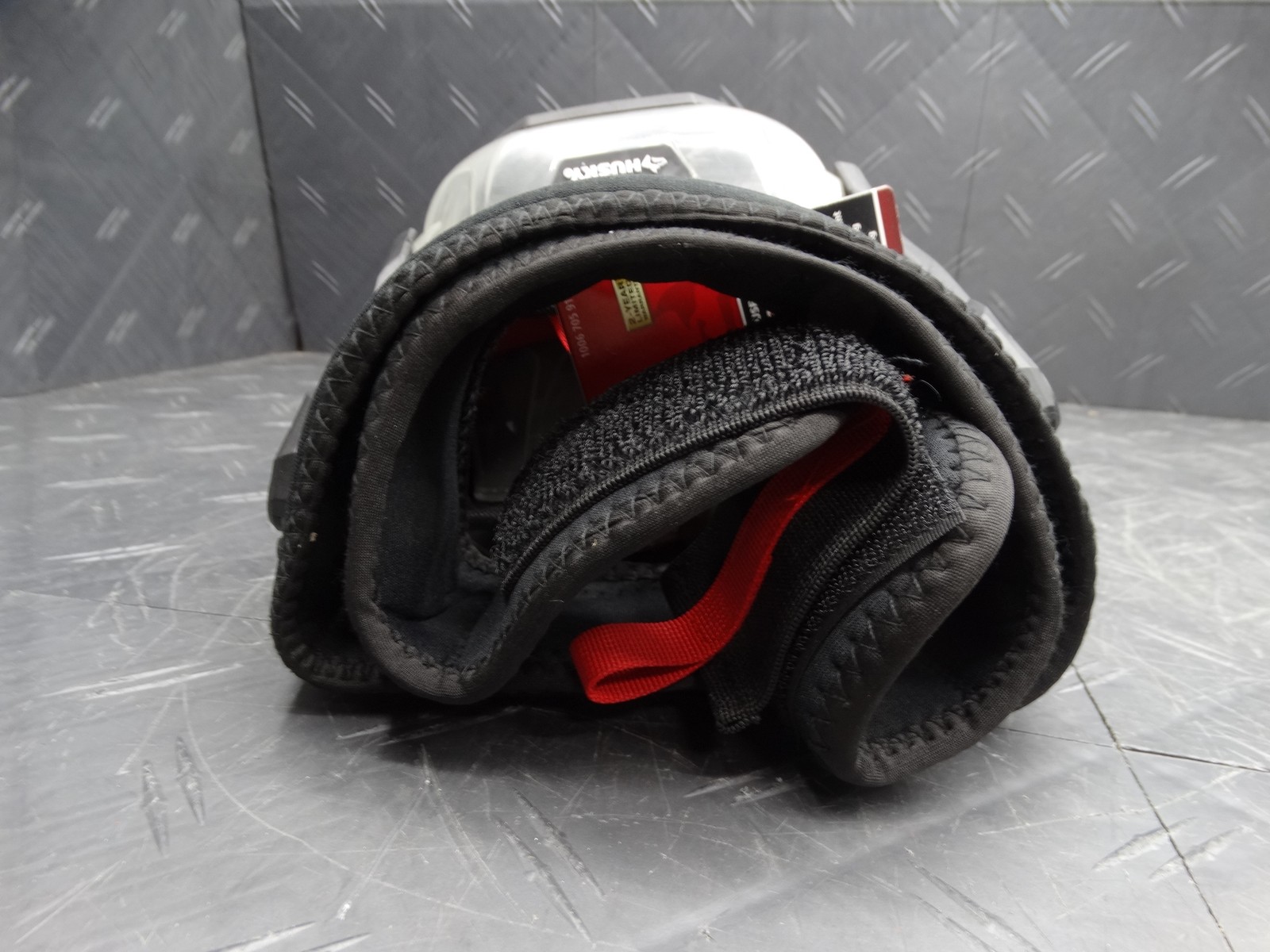 Husky Hard Cap Gel/Foam Stabilizer Knee Pads (2-Pack)