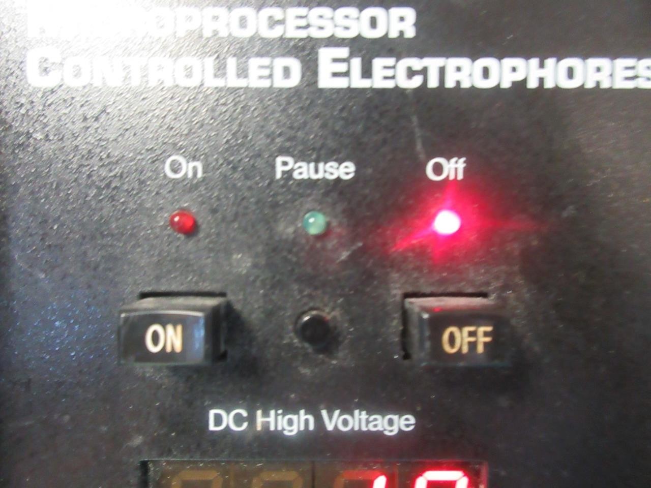 FISHER BIOTECH FB 703 MICROPROCESSOR CONTROLLED ELECTROPHORESIS POWER SUPPLY