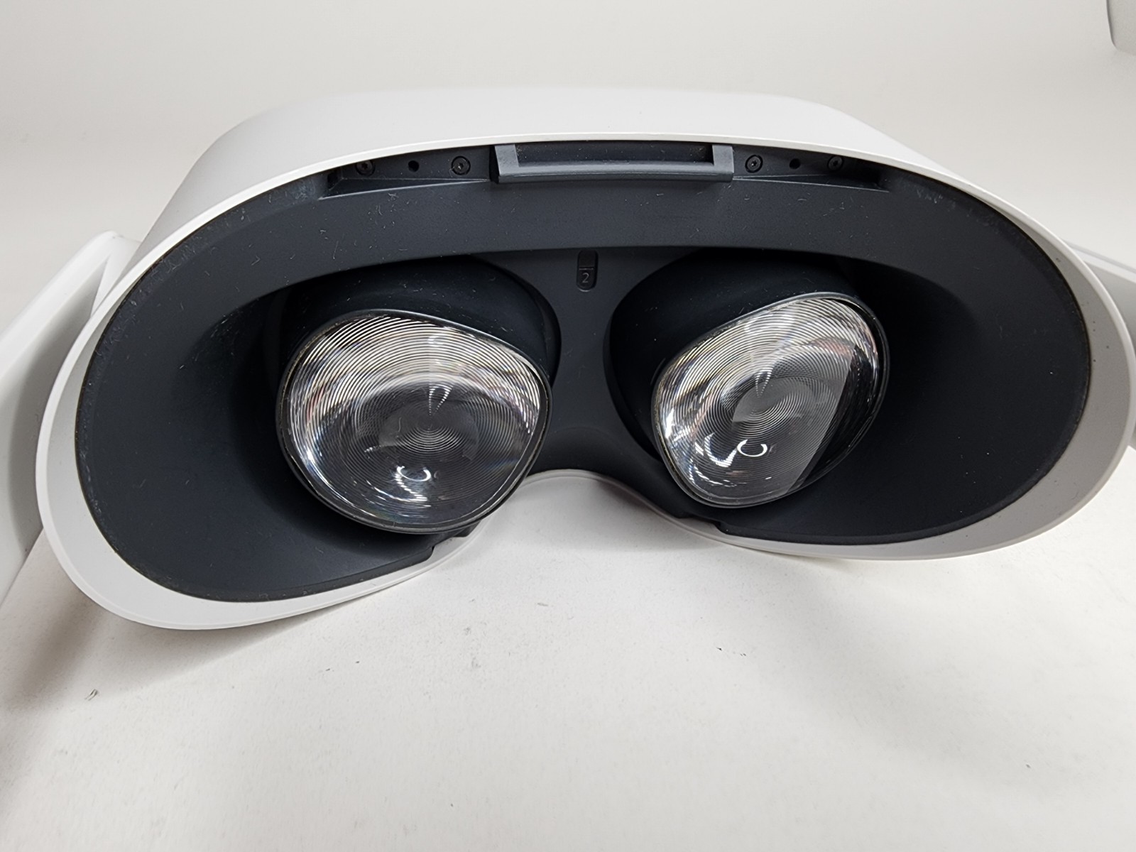 Meta Oculus Quest 2 Standalone VR Headset Only *Won't Pair*
