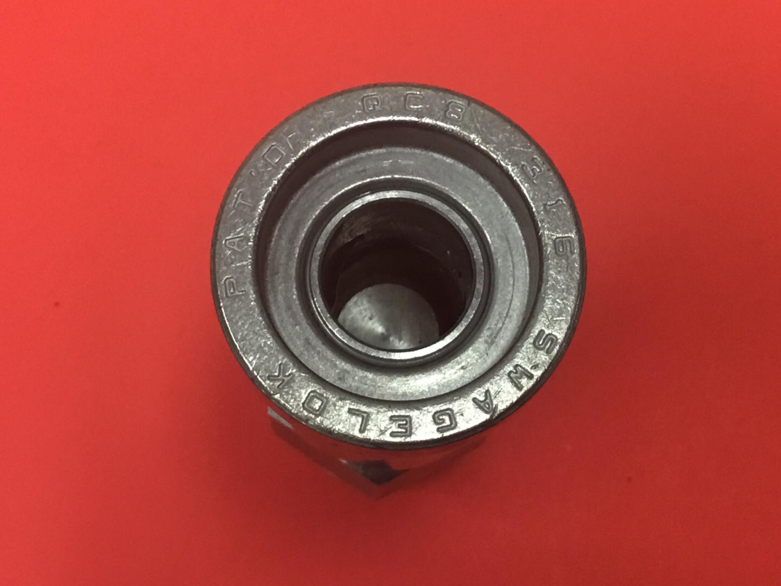 Swagelok - P/N: QC8 - Quick Connect Body