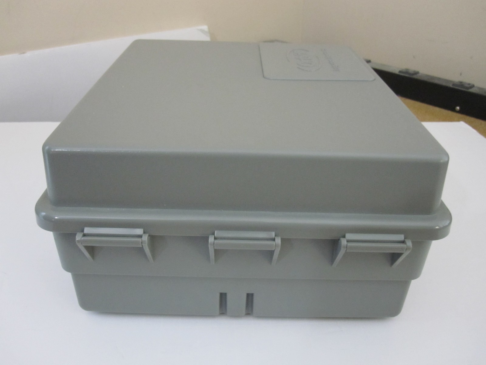 ORBIT WATERMASTER SPRINKLER TIMER CABINET 57095-21 NEW