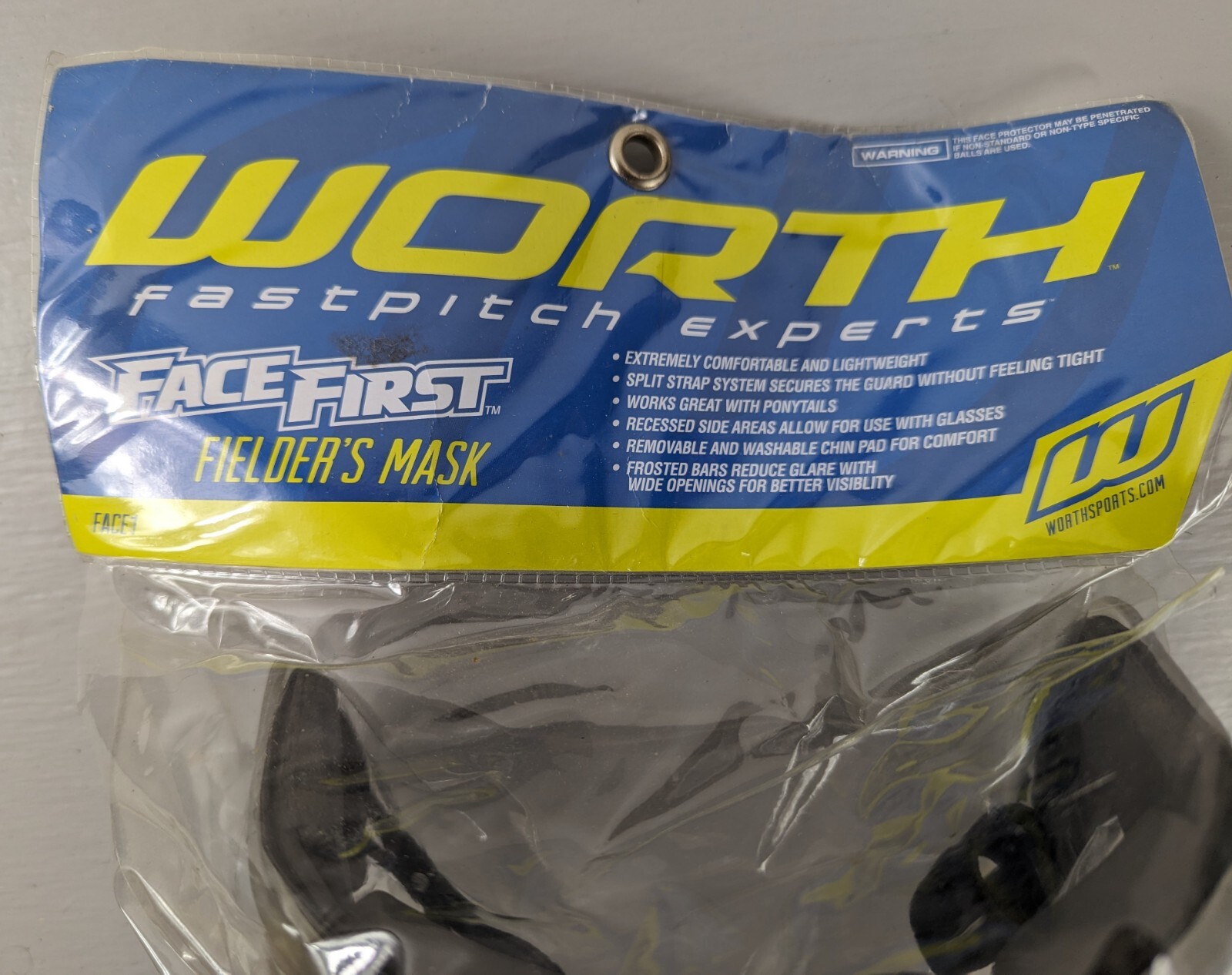Worth Fastpitch Experts Face First Fielder's Mask