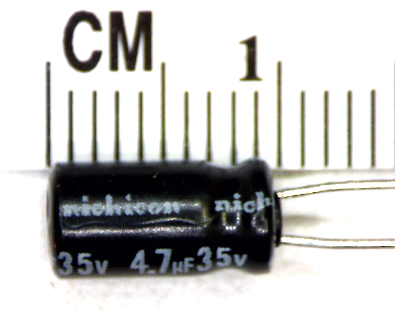 4 pcs, 4.7uF 35V 105 C Electrolytic. Capacitors by Nichicon