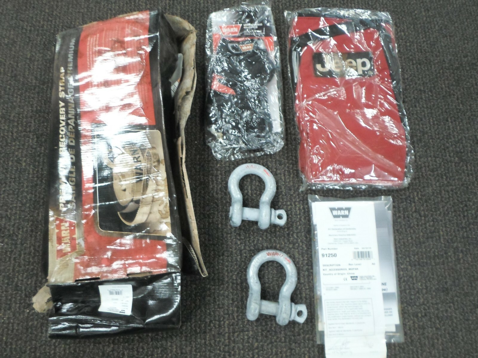 NOS Mopar By Warn Kit Gloves, Bag, Tow Strap, D-Ring Wrangler Trail Rated 91250