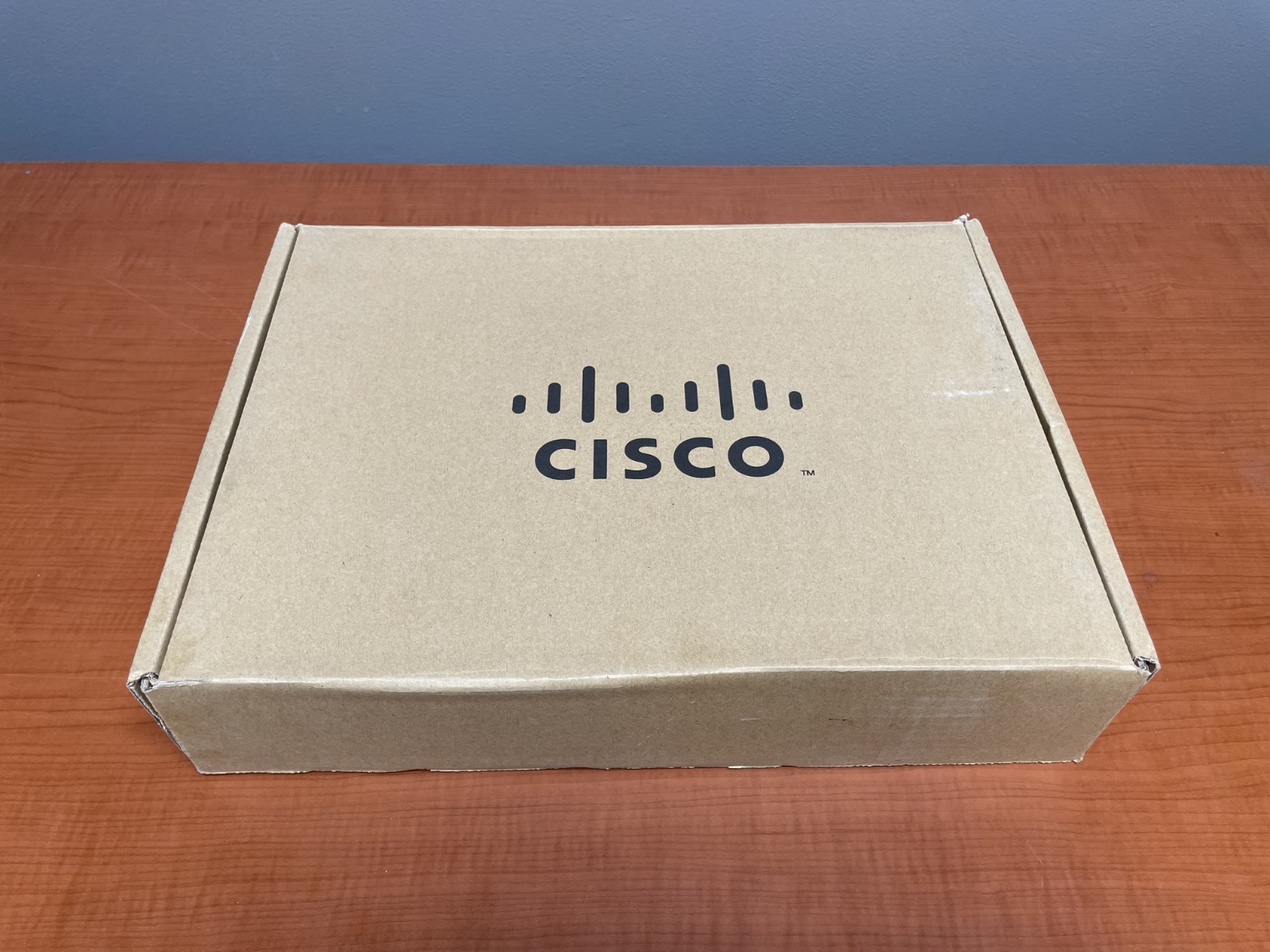 Cisco CP-8961-CL-K9= IP Phone Slimline Handset 5" Color Display