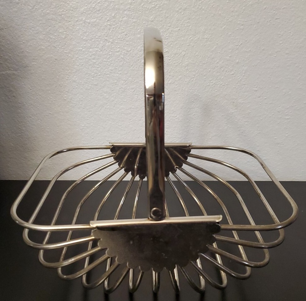 Silver-Plate Metal Wire Multi-Purpose Bread Fruit Basket with Handle HEAVY 1991