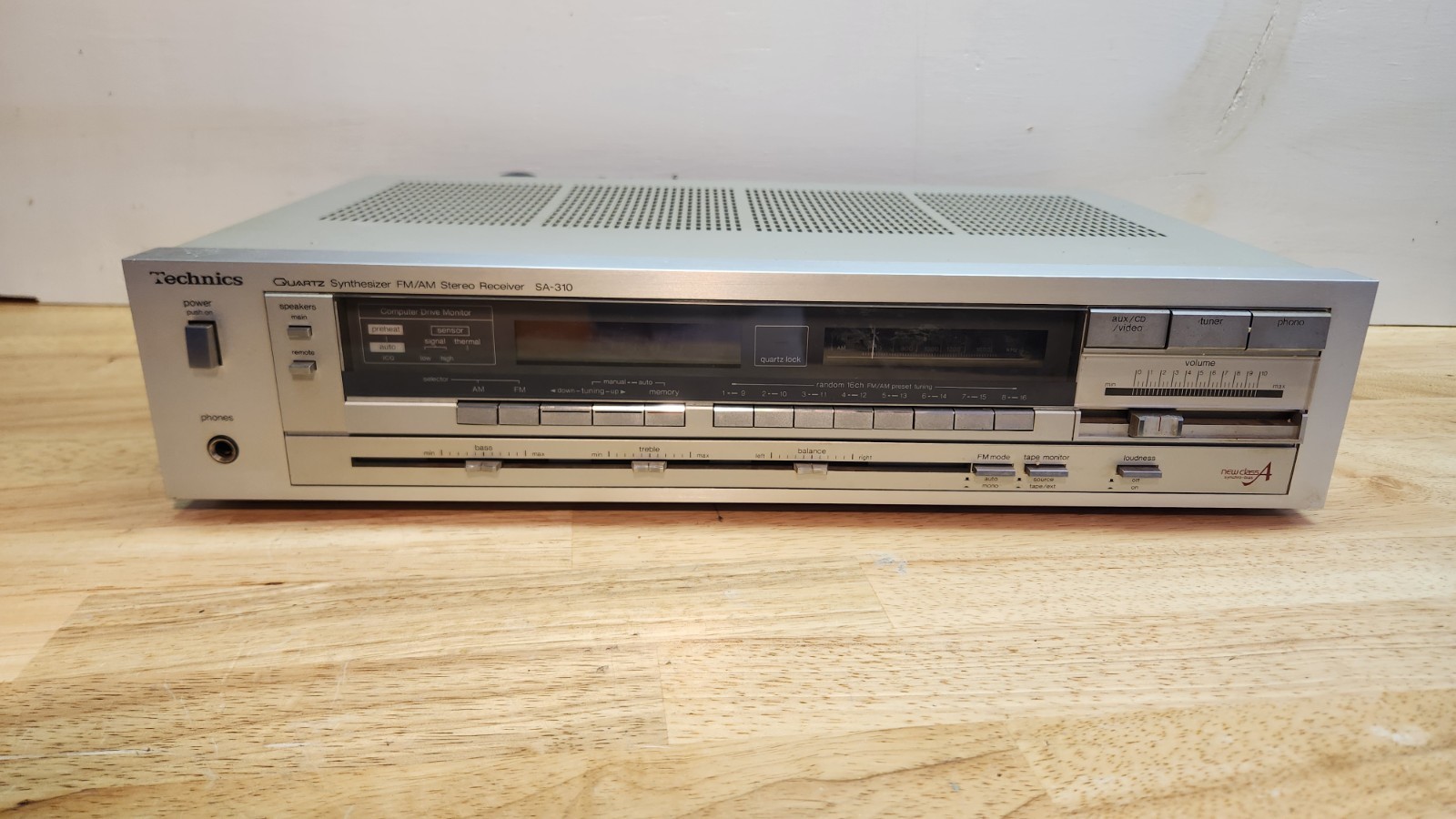 Technics SA-310 Silver Stereo Receiver AM/FM Tuner 2-Channel Phono AUX
