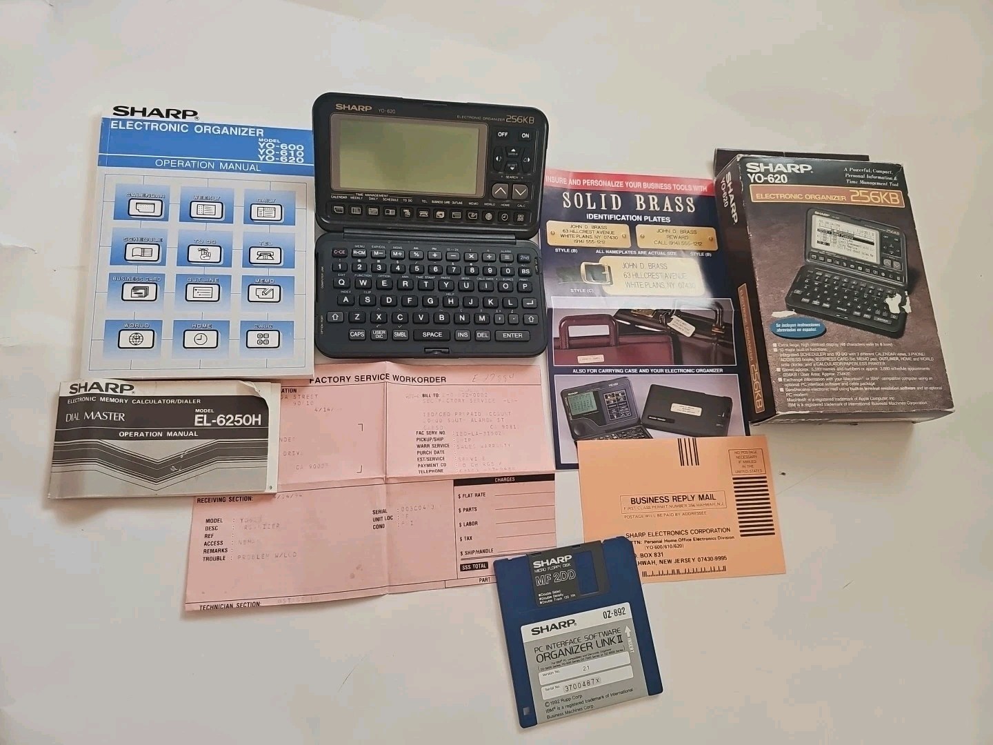 Vintage SHARP Rare  Model  YO-620 Electronic Organizer 256 KB Original Box