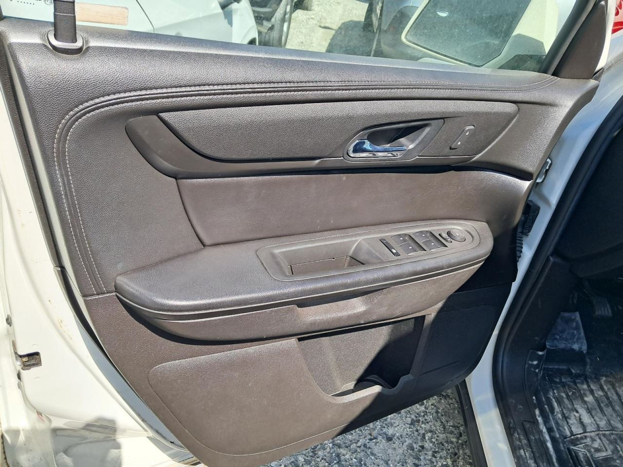 TRAVERSE 2014 Glove Box 5007865