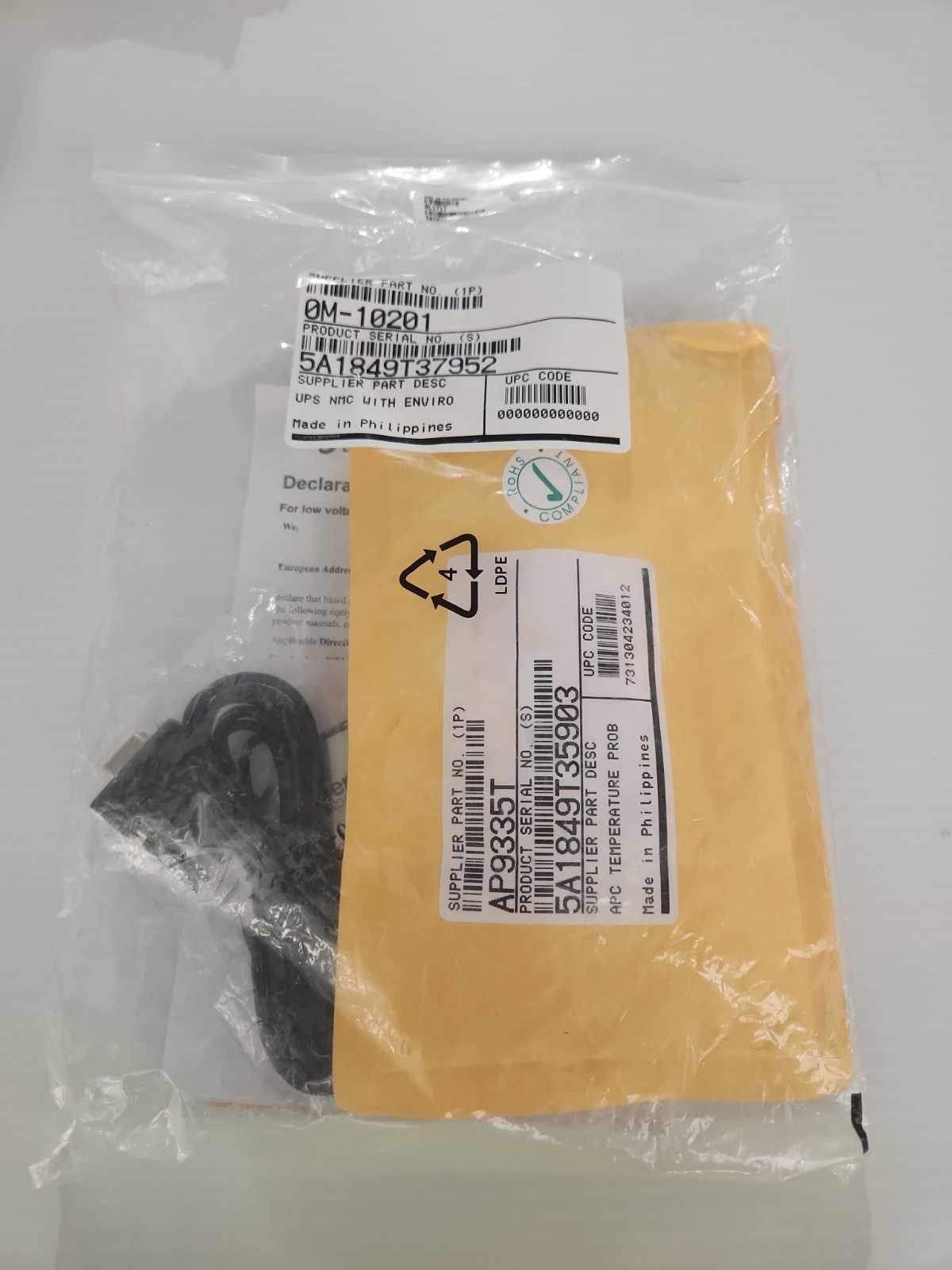 APC AP9335T Temperature Sensor AP9335T Environmental Probe Transmitter Black
