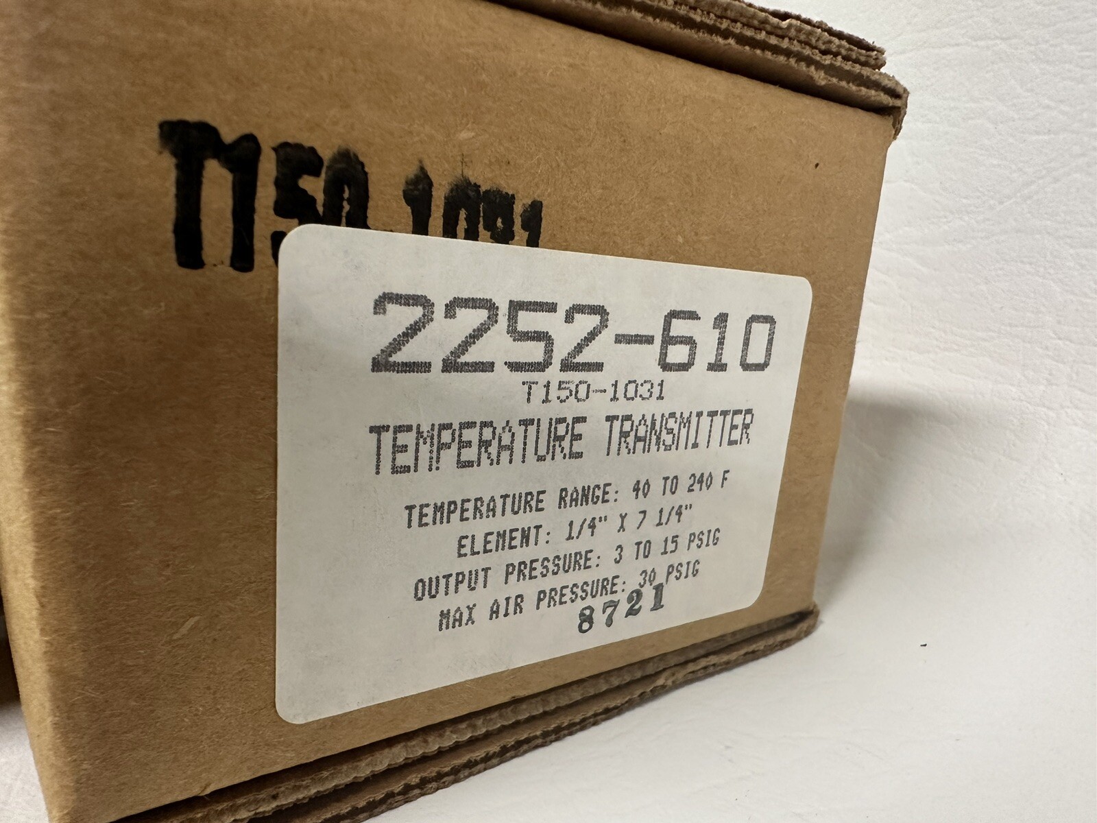 NEW ROBERTSHAW 2252-610 Tempearture Transmitter